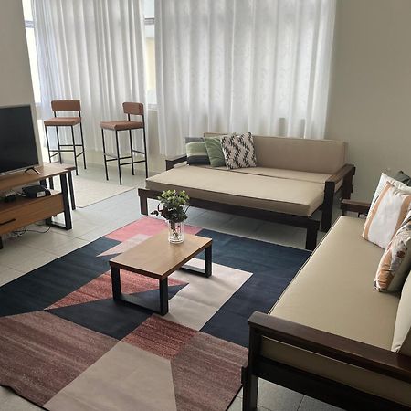 Relax Gja Frente Ao Mar Apartment Гуаружа Екстериор снимка