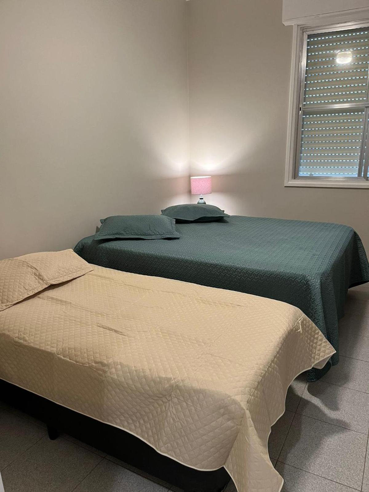 Relax Gja Frente Ao Mar Apartment Гуаружа Екстериор снимка